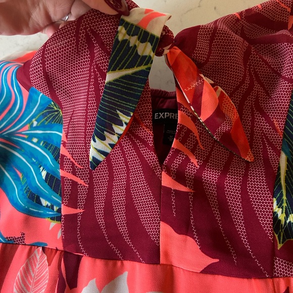 Express Tropical Floral Maxi Dress - Picture 8 of 15